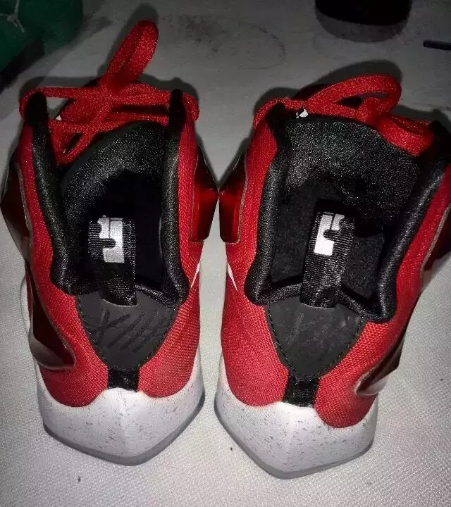 Nike LeBron 13 Vermelho Branco Preto