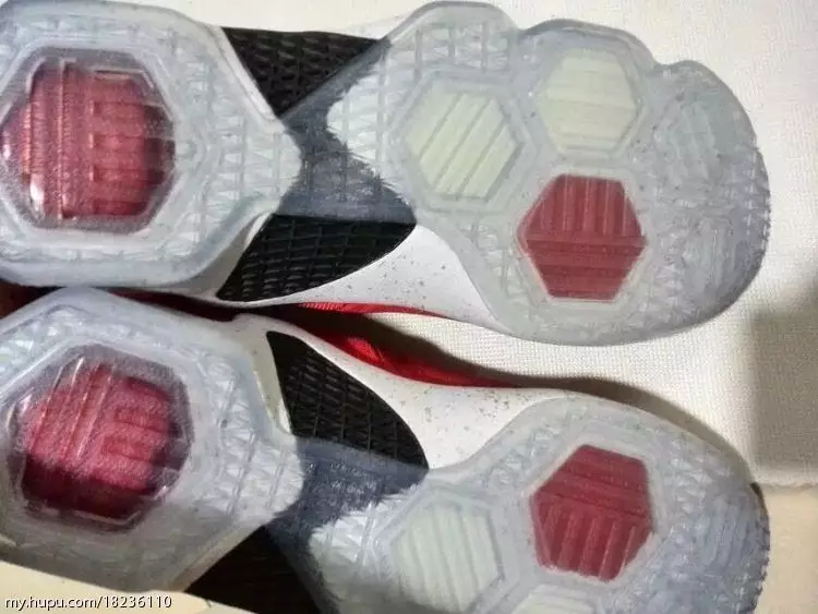 Nike LeBron 13 Rood Wit Zwart