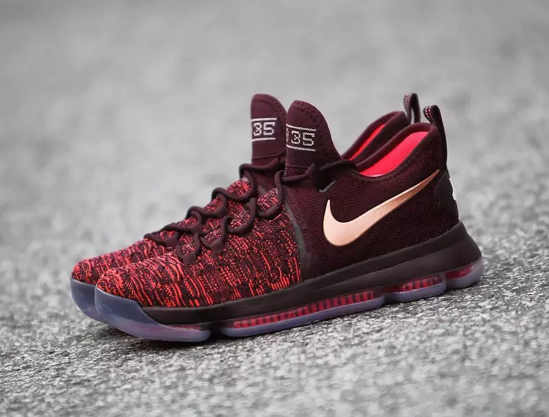 Nike KD 9 საშობაო სოუსი