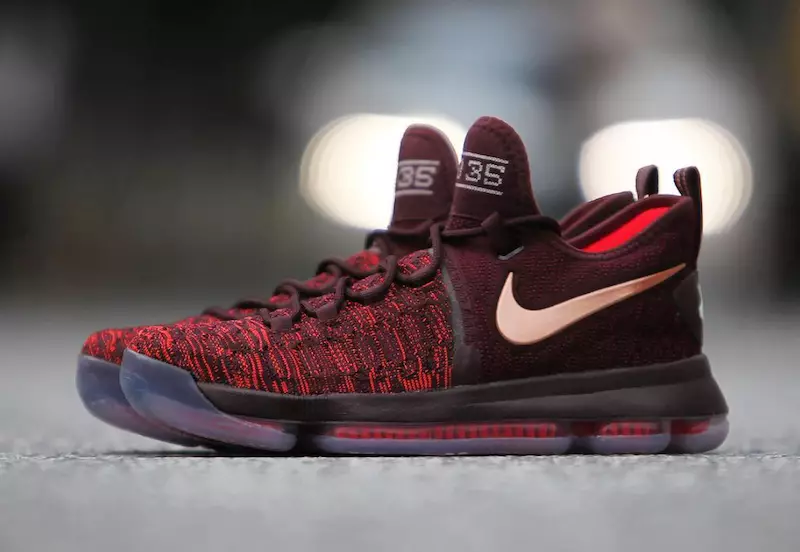 Nike KD 9 Kalėdų padažas