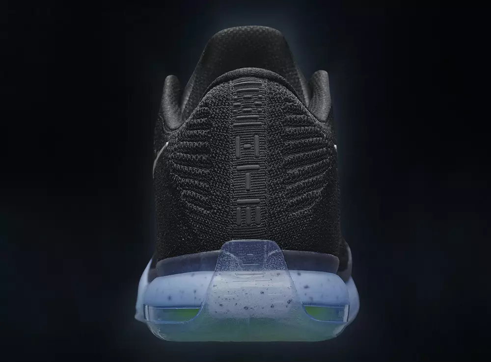 Punta di freccia Nike Kobe X Elite Low HTM