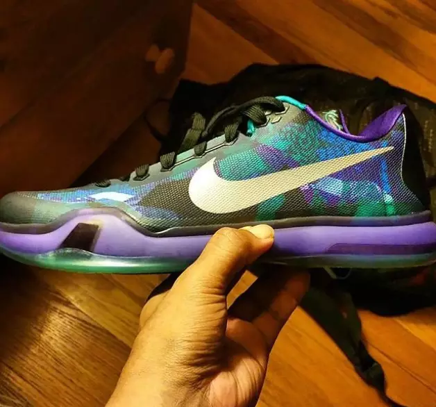 Nike Kobe 10 EYBL dżem brzoskwiniowy PE