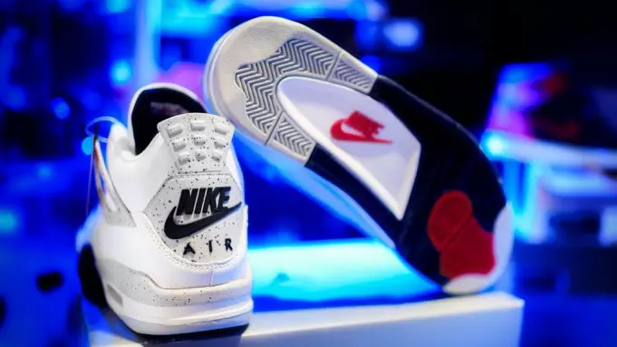 Nike Air Jordan 4 Semen Putih 2016