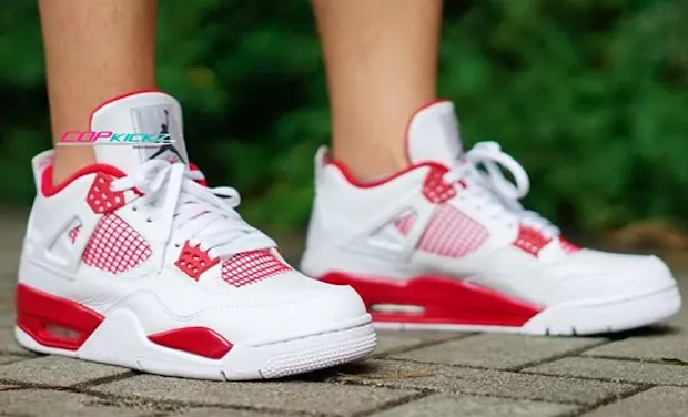 Jordan 4 Alternate 89 Sur les pieds