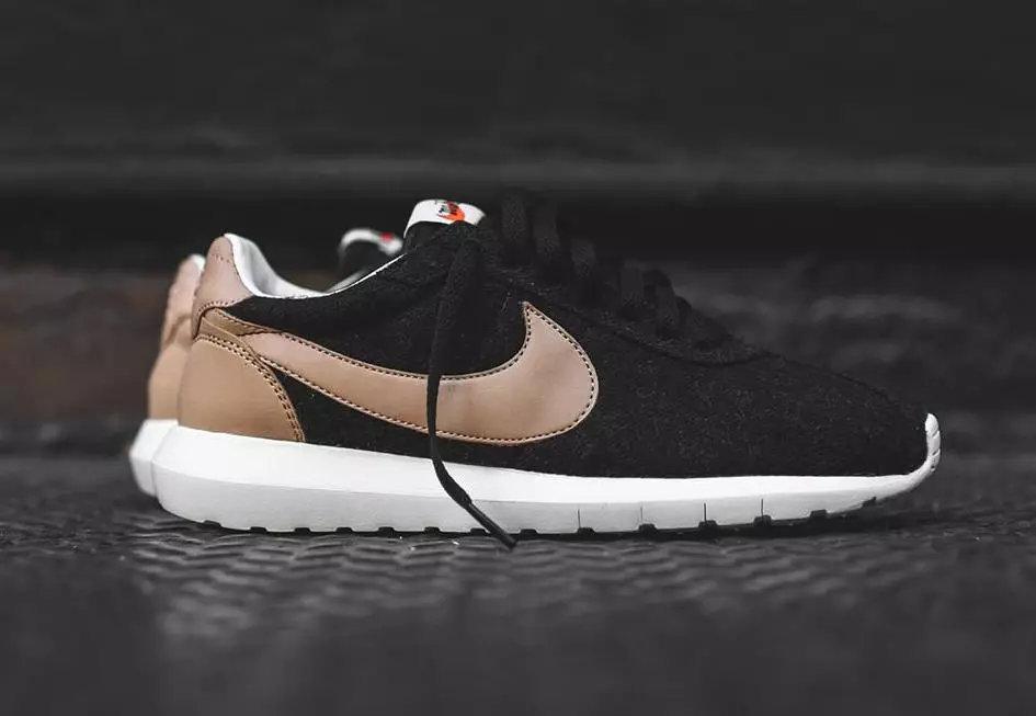 حذاء Nike Roshe LD-1000 باللون الأسود و Vachetta Tan