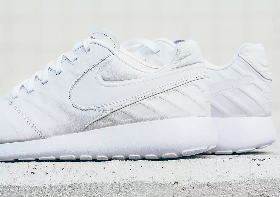 Nike Roshe Tiempo VI Triple Bianche