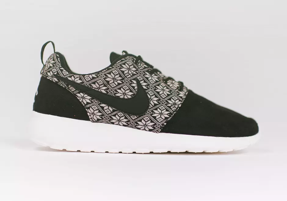 Зимен пуловер Yeti Nike Roshe