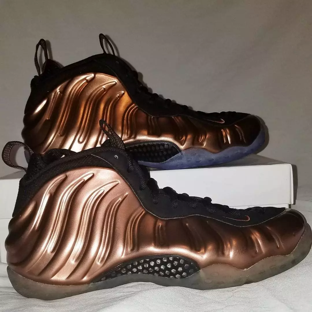 Kopar Nike Foamposite 2017 2010 Samanburður