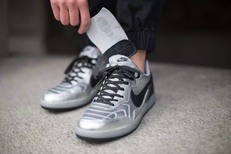 Nike NSW Tiempo 94 Metaliczny Srebrny