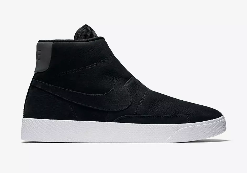 Nike Blazer Advanced бо рангҳои сиёҳ ва сафедро муаррифӣ мекунад