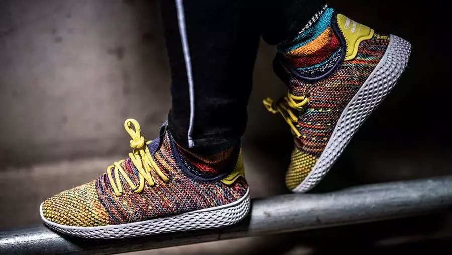 Pharrell adidas Human Race flerfärgad mexikansk filt