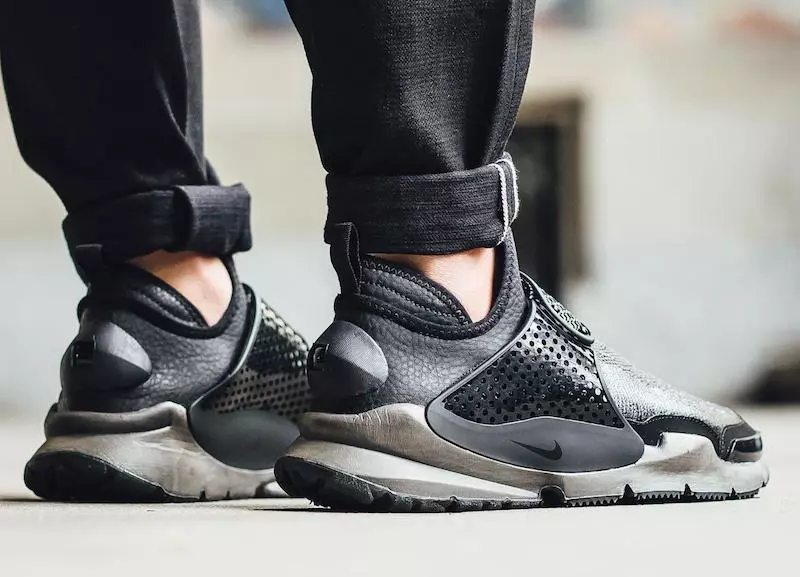 Stone Island x NikeLab Sock Dart Mëtt Verëffentlechungsdatum