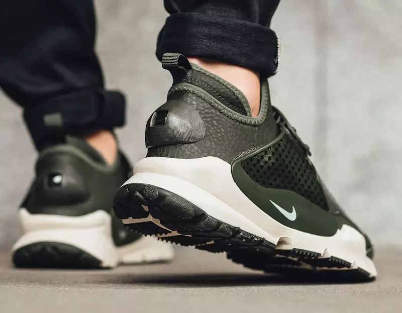 Stone Island x NikeLab Sock Dart Mid Data de lançamento