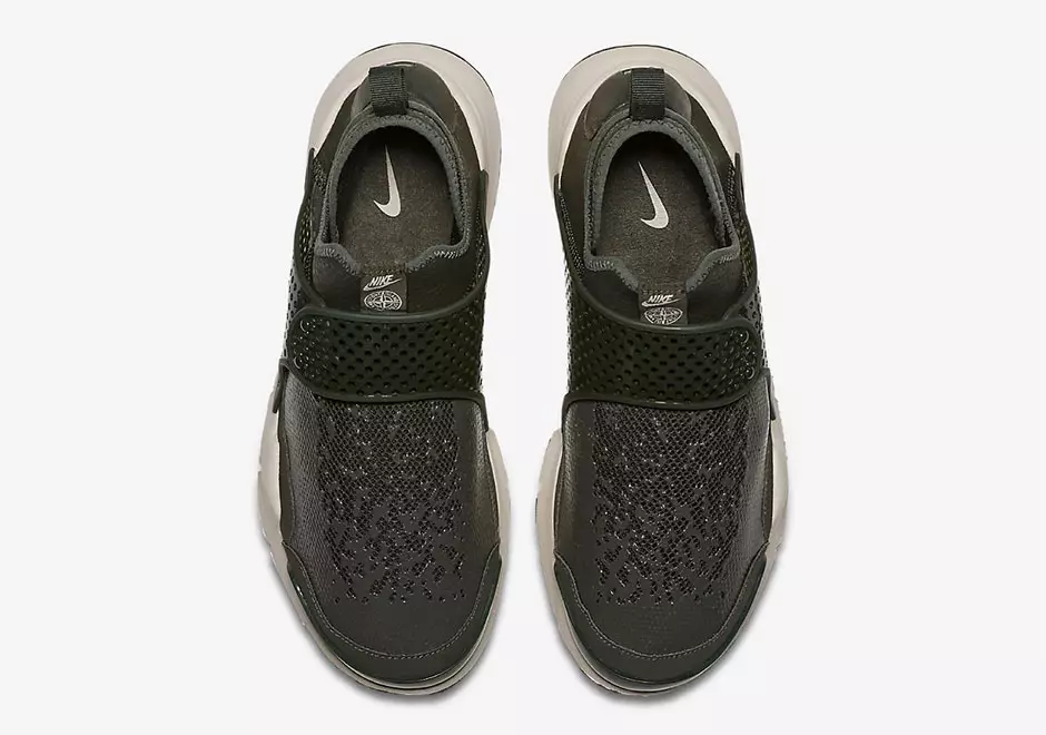 Stone Island x Nike Sock Dart Releasedatum