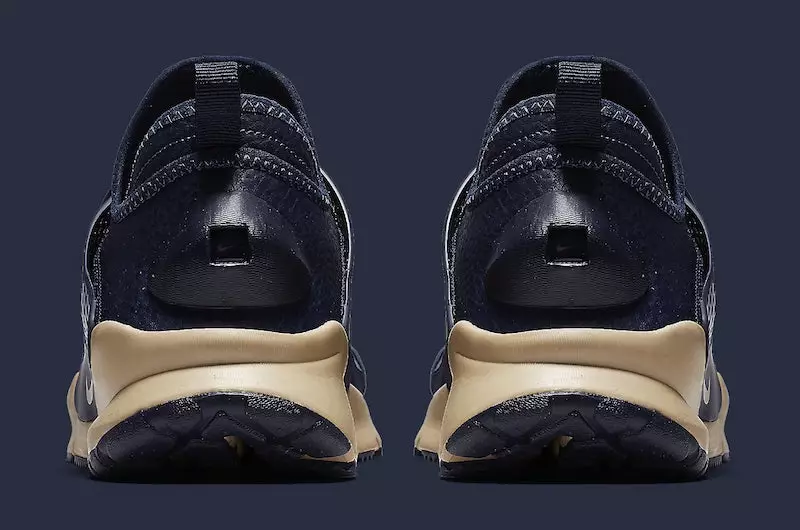 Stone Island x Nike Sock Dart أزرق كحلي