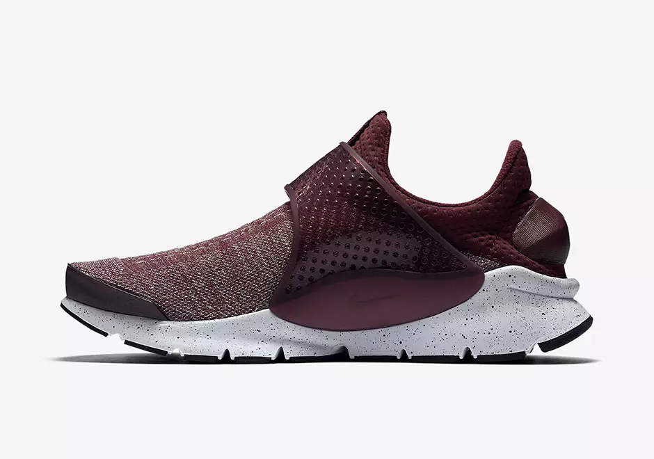 Nike Sock Dart Premium Night Maroon