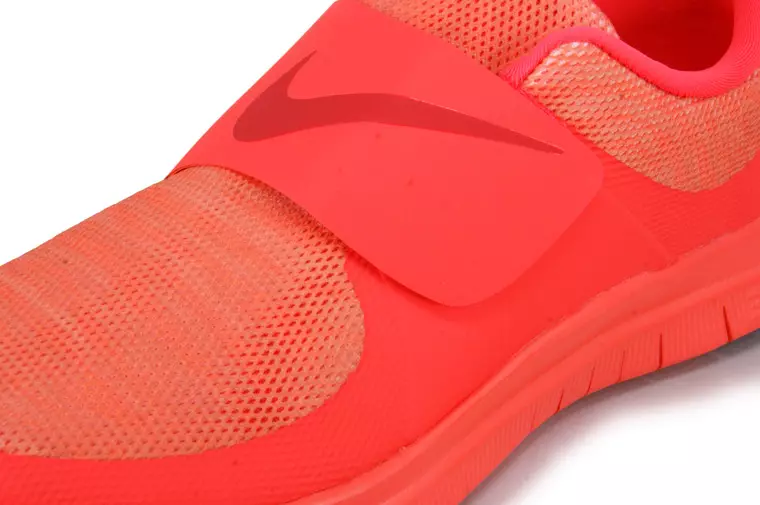 Nike Pulsuz Socfly Bright Crimson