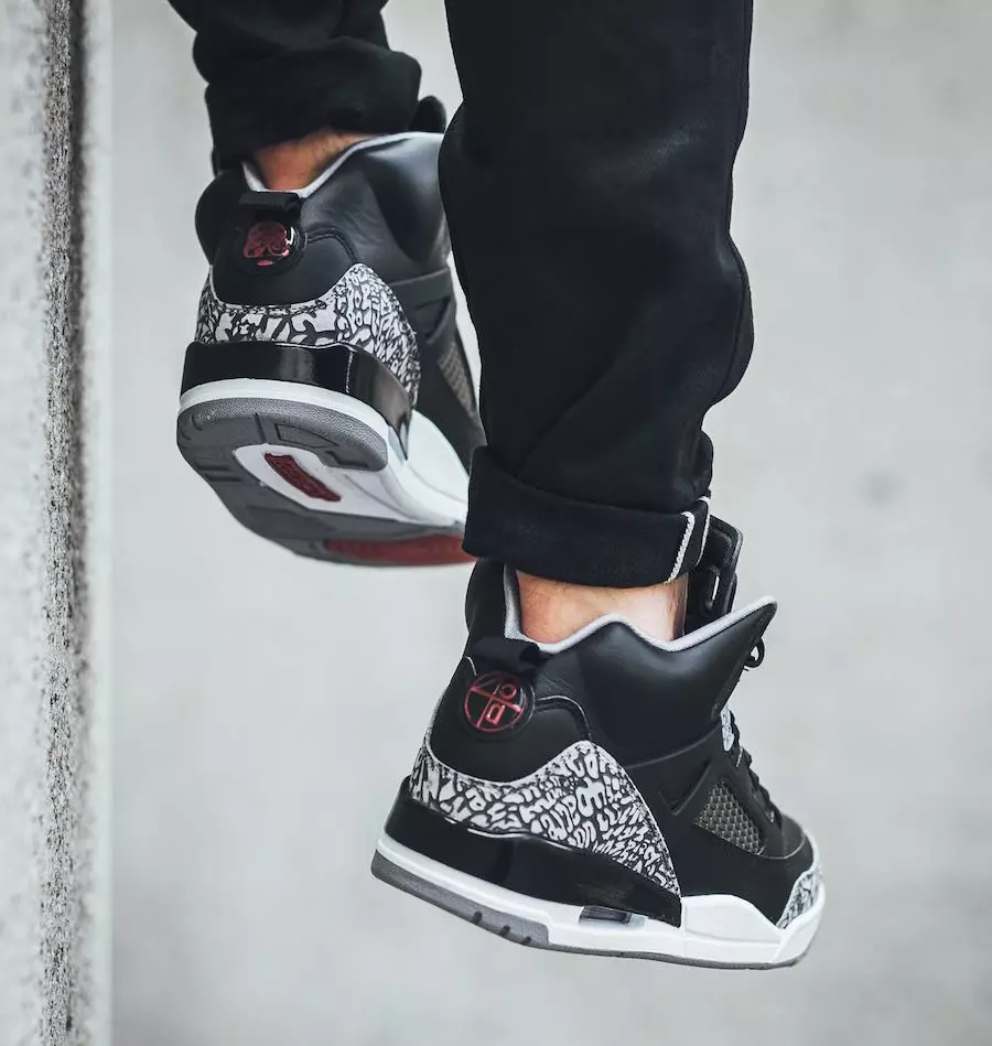 Semen Hitam Jordan Spizike On-Feet