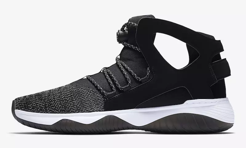 Nike Air Flight Huarache Ultra қара ақ енді қол жетімді