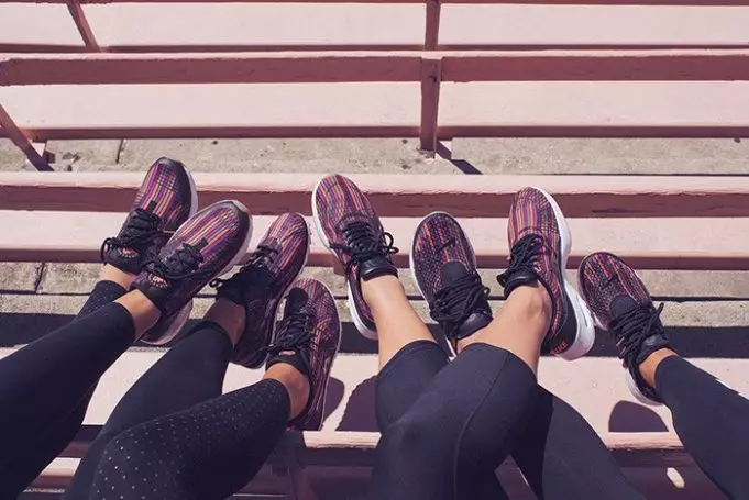 Жаккардовые кроссовки Nike Beautiful x Powerful Collection