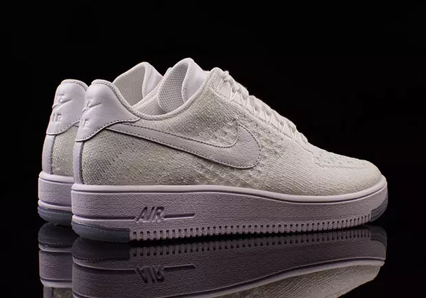 Nike Air Force 1 Low Flyknit Putih