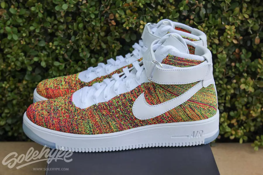 نگاهی دقیق به Nike Flyknit Air Force 1