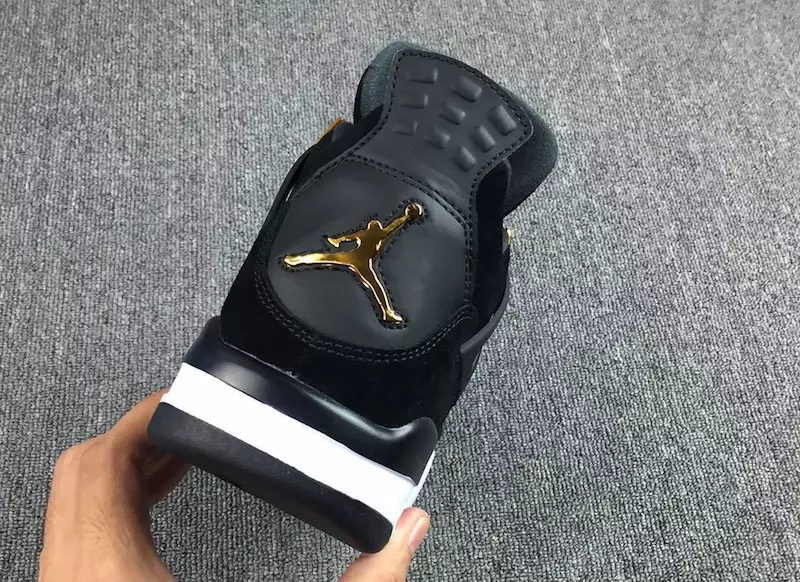 Air Jordan 4 Data e lëshimit të Royalty