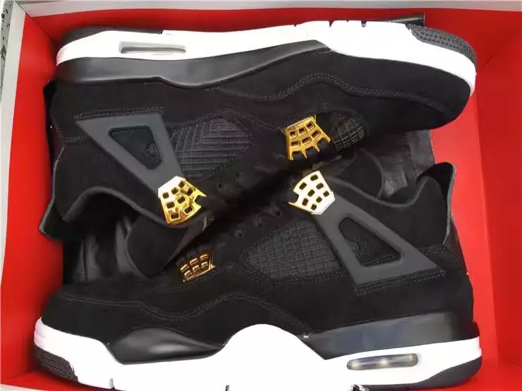 Útgáfudagur Air Jordan 4 Royalty