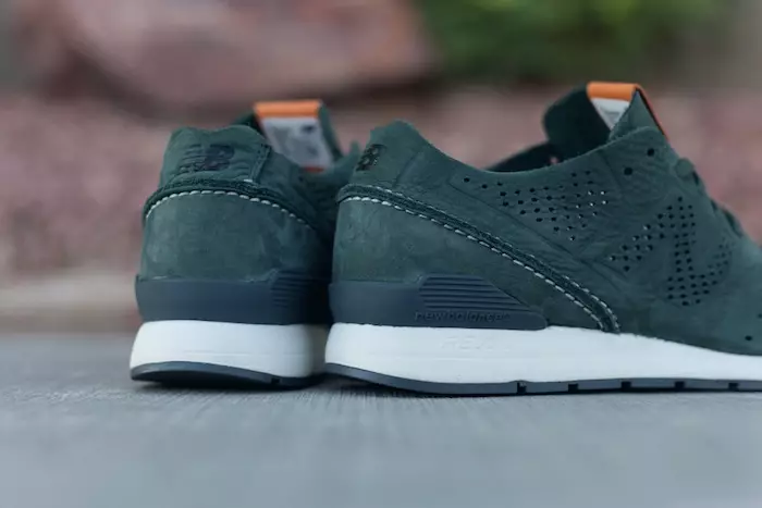 New Balance 696 gedeconstrueerd groen