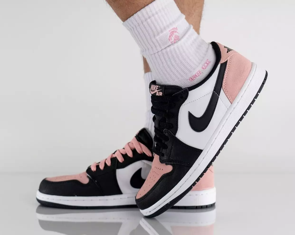 Air Jordan 1 Low OG Bleached Coral CZ0790-061 Release Date On-Feet