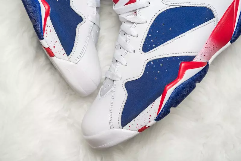 „Air Jordan 7 Alternate Olympic“.