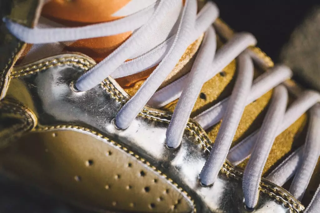 Charles Woodson Gold Air Jordan 7 kapëse