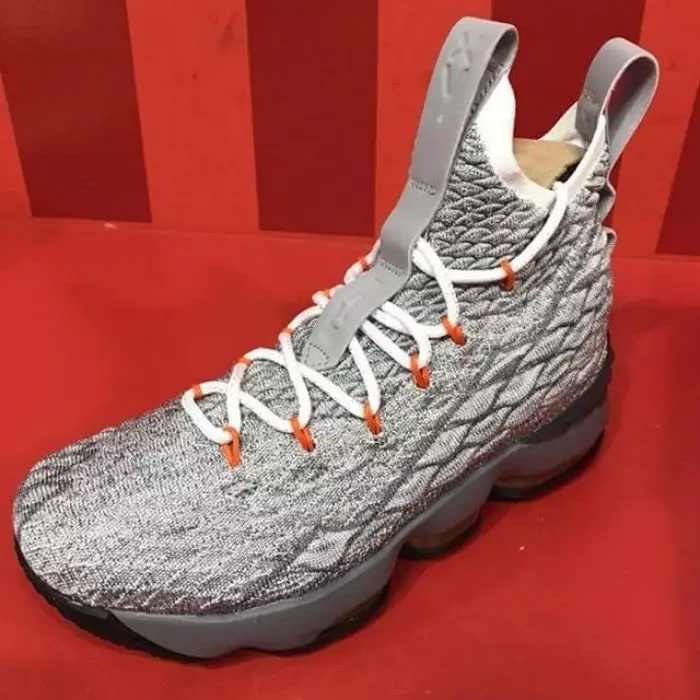 Nike LeBron 15 Wolf Grey Safety Arancia Grigio Scuro Nero Data di rilascio