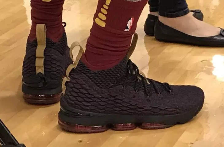 Nike LeBron 15 Cavs Journée des médias