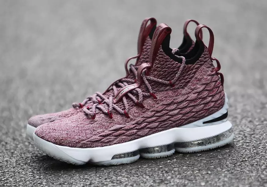 Nike LeBron 15 Wijn 897649-201