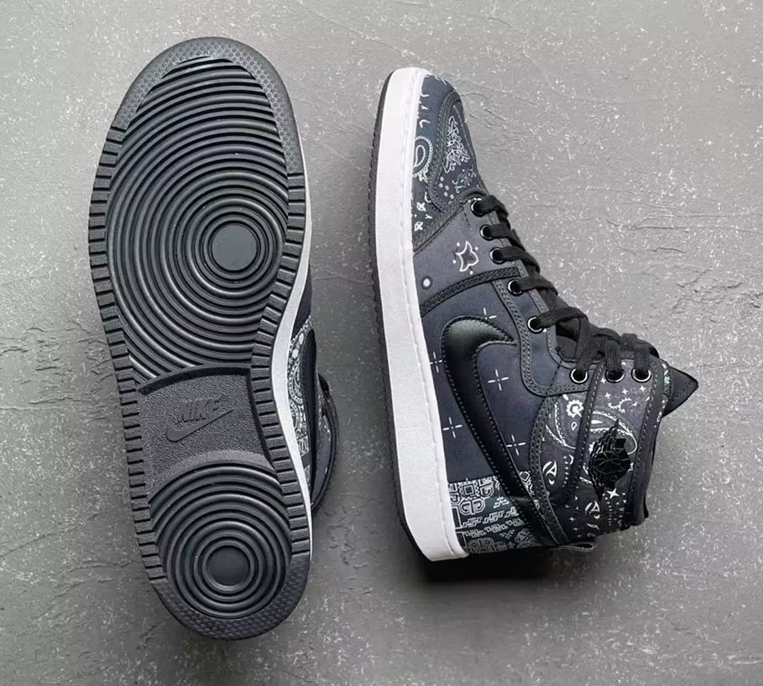 Prețuri pentru data lansării Air Jordan 1 KO Paisley