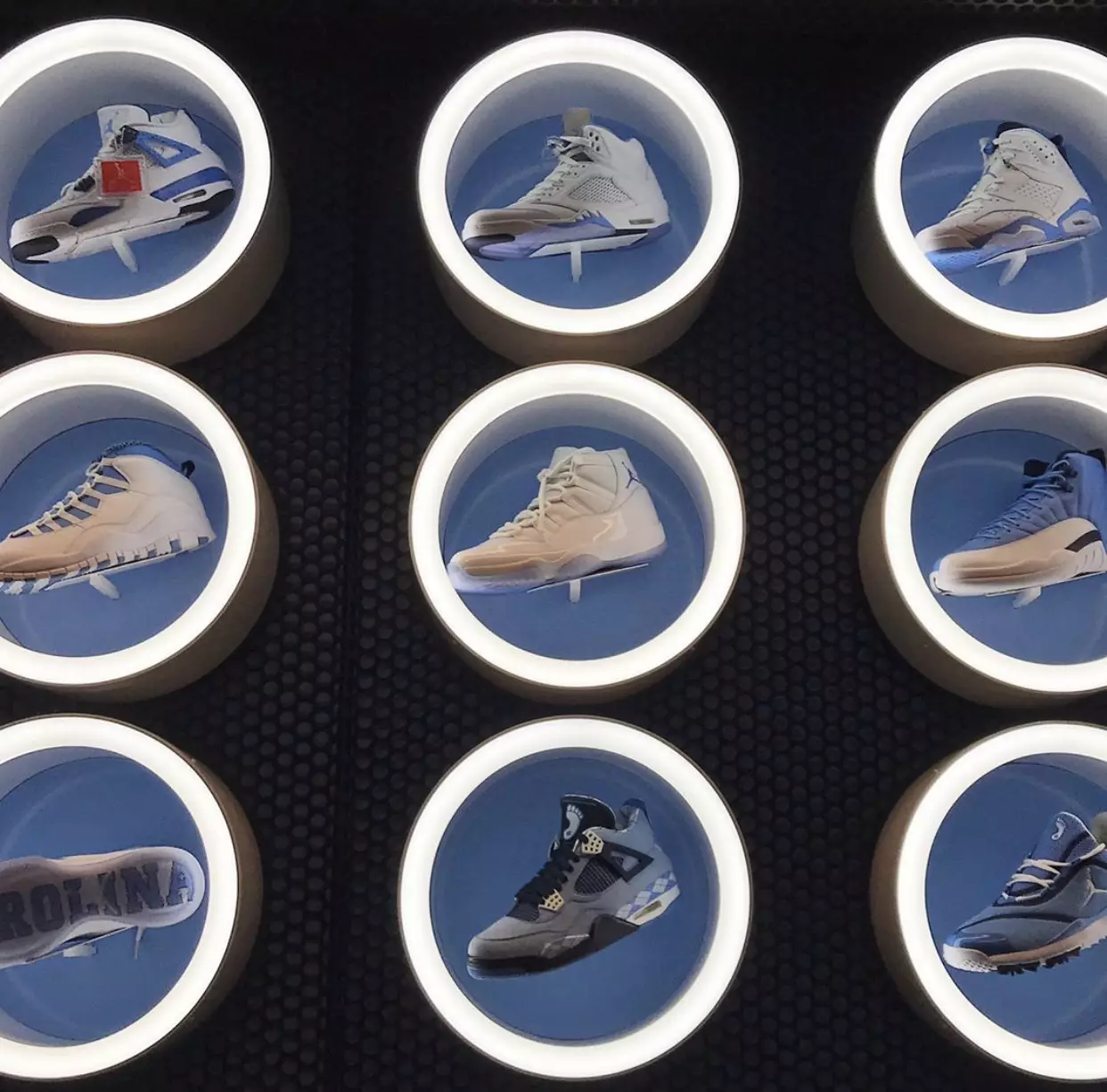 Collection Air Jordan UNC Retro