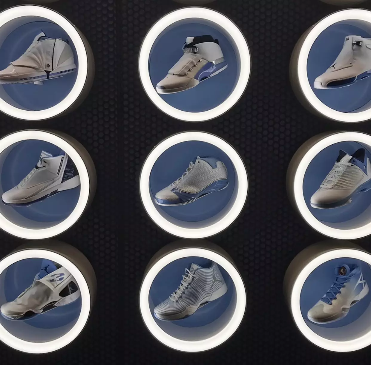 Collection Air Jordan UNC Retro