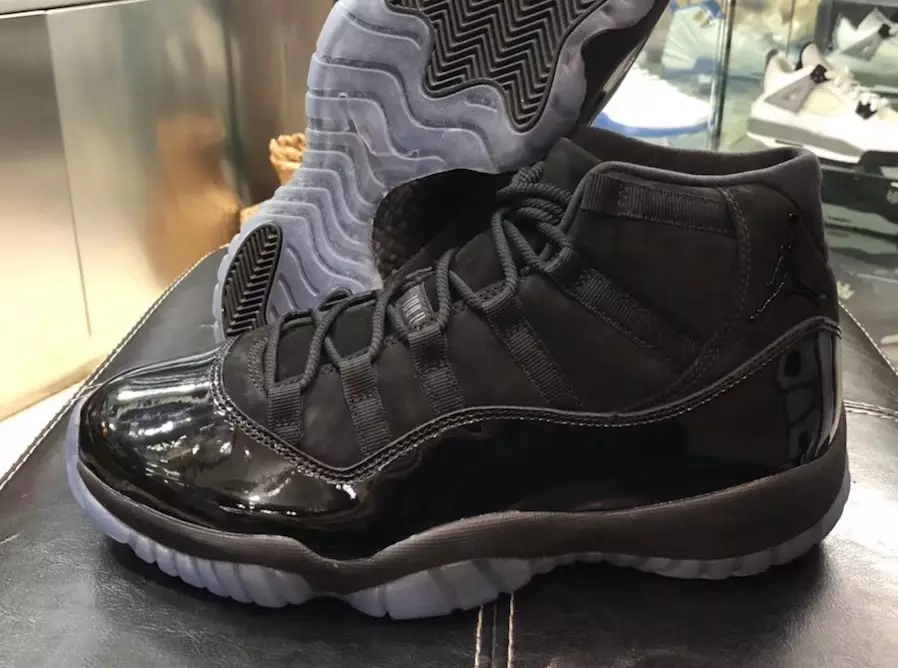 Air Jordan 11 Prom Night Black