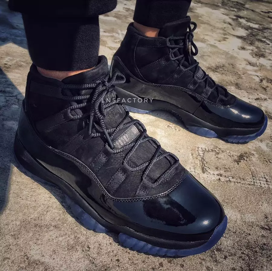 Prom Night Air Jordan 11 שחור 378037-005 ברגל