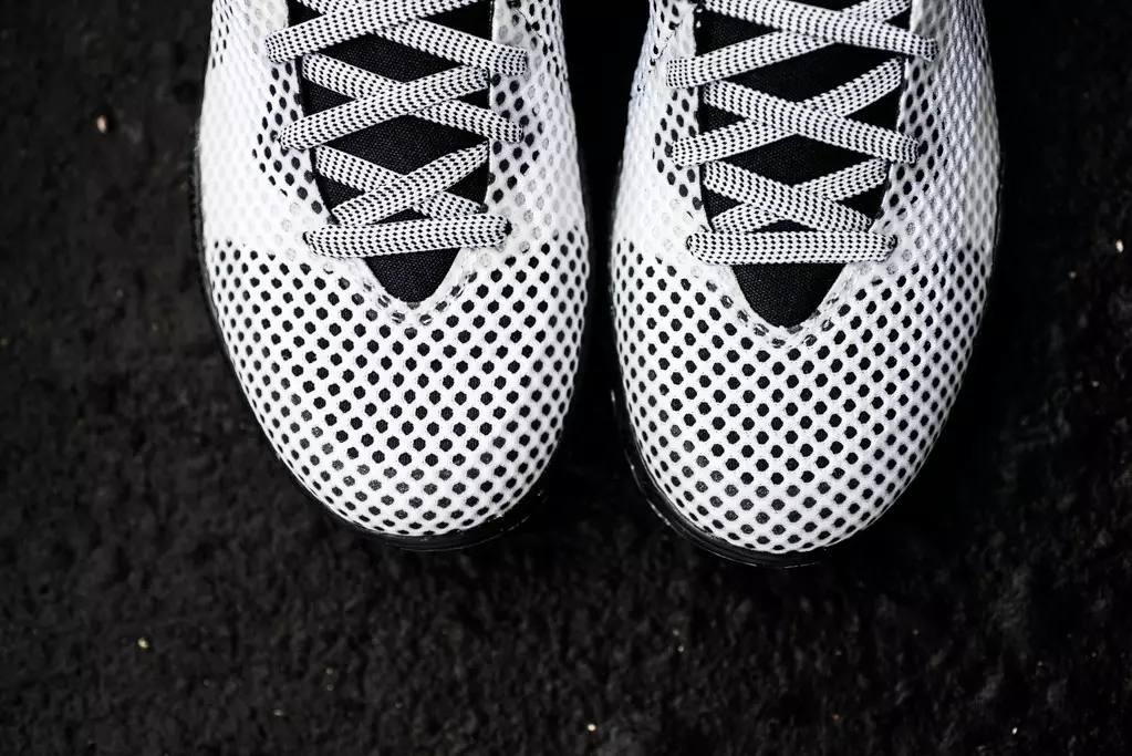 nike-kyrie-1-bhm-crna-povijest-mjesec-3