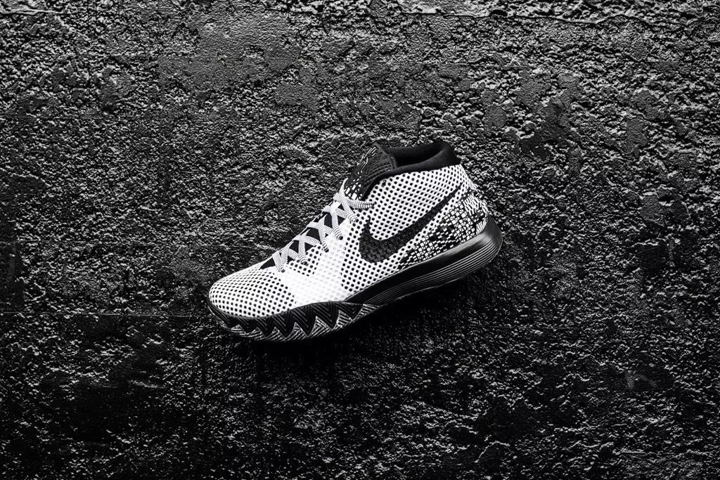 nike-kyrie-1-bhm-sort-historie-måned-5