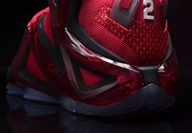 Nike LeBron 12 Elite Takımı Ateşliyor