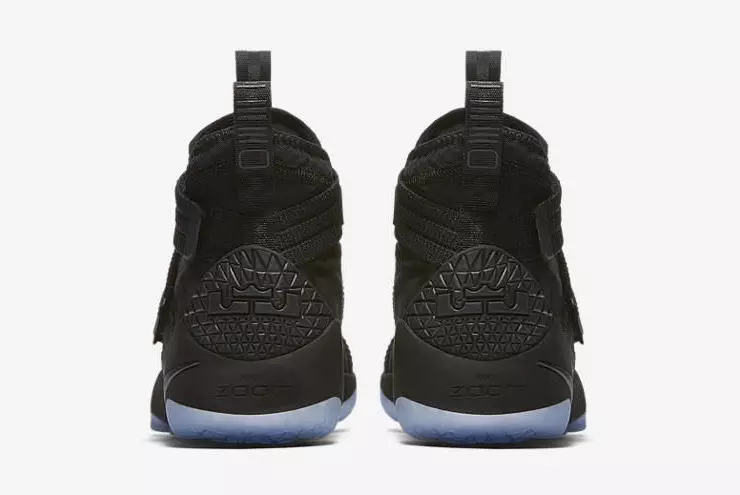 Nike LeBron Soldier 11 Berusaha untuk Kehebatan 897646-001