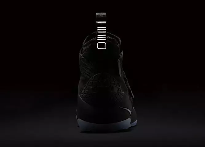 Nike LeBron Soldier 11 Streben nach Größe 897646-001