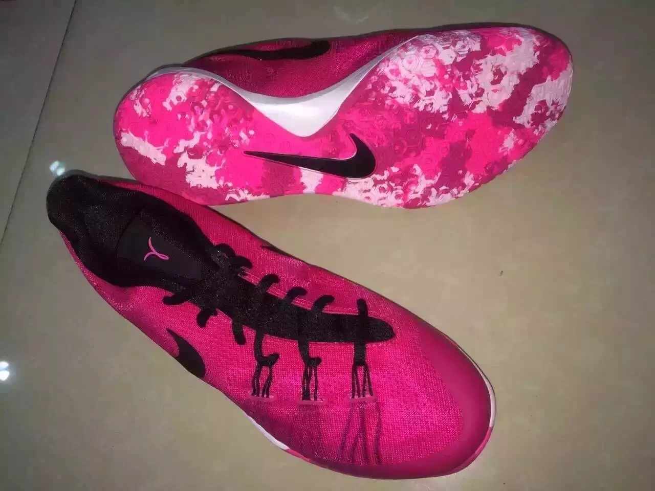 Nike HyperChase Pembe Düşün