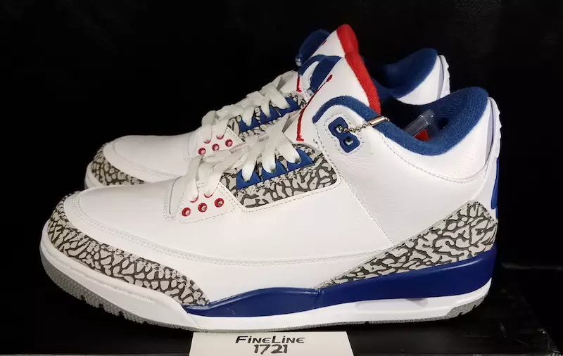 Air Jordan 3 Retro OG Biru Sejati