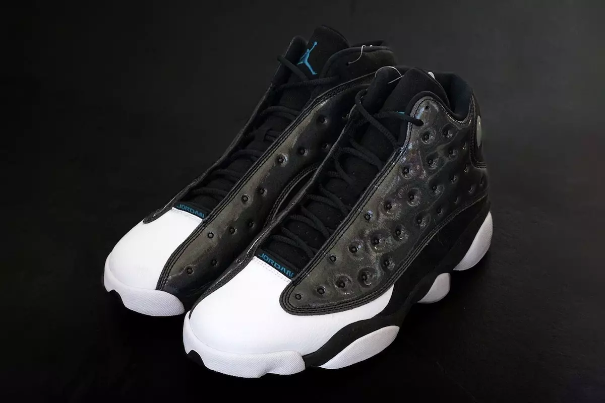 „Air Jordan 13 Barons Alternate“ pavyzdys