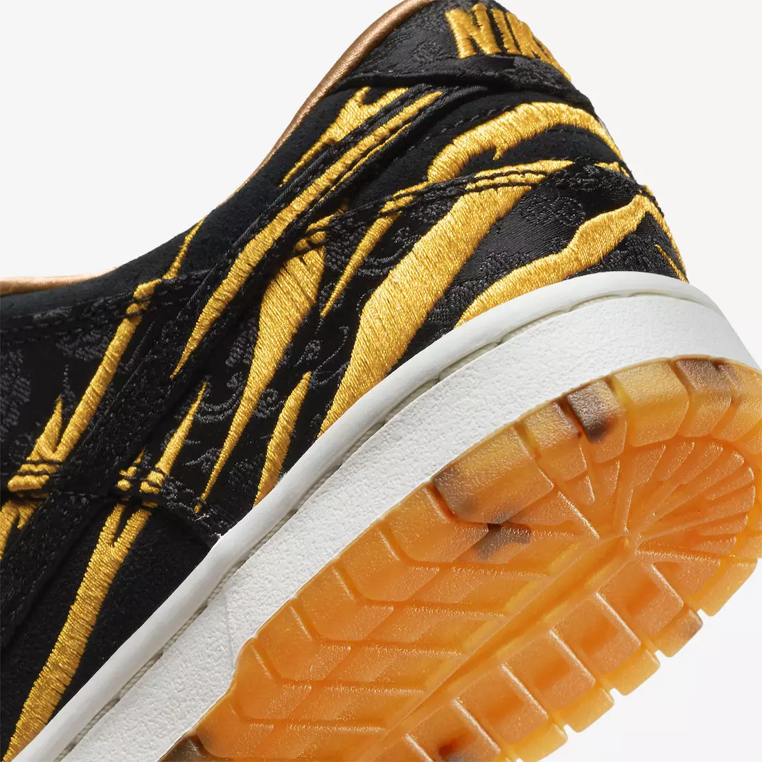 Nike Dunk Low Year of the Tiger DQ5351-001 Data e Publikimit