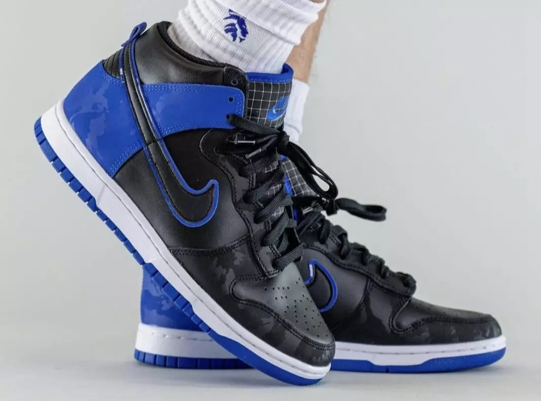 Nike Dunk High Black Hyper Royal DD3359-001 ဖြန့်ချိမည့်ရက်စွဲ- ခြေဖဝါးတွင်